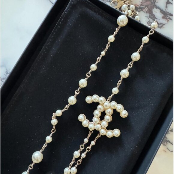 Chanel CC Long Pearl Necklace. Comes with original box and dust bag. - Picture 2 of 8